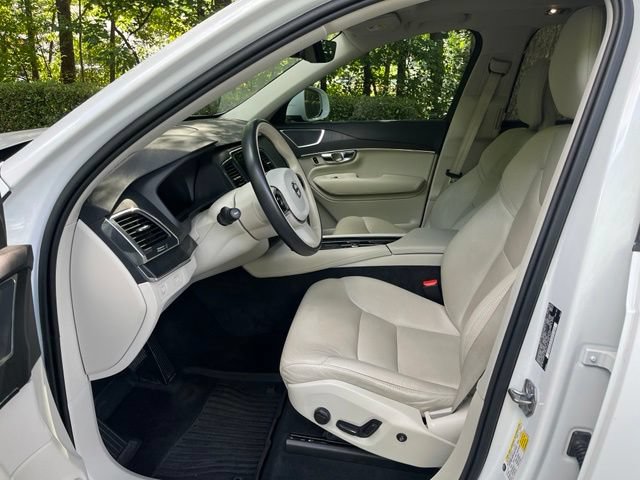 Used 2020 Volvo XC90 T5 Momentum w/ Protection Package Premier FWD image 5