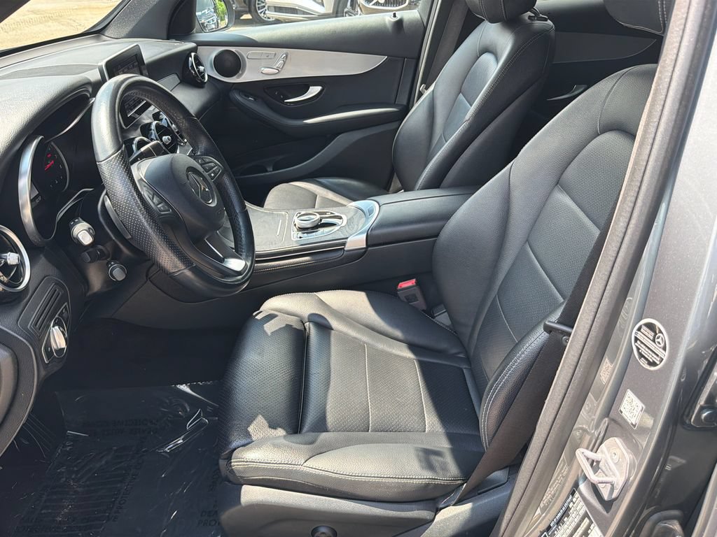 Used 2019 Mercedes-Benz GLC 300 image 9