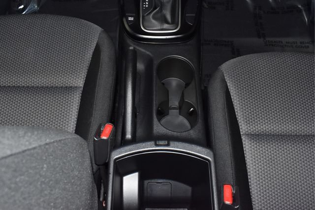 Used 2025 Kia Soul LX w/ LX Technology Package FWD image 33