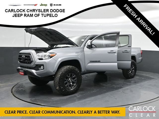 Used 2021 Toyota Tacoma SR5 w/ SR5 Appearance Package (SM) image 40