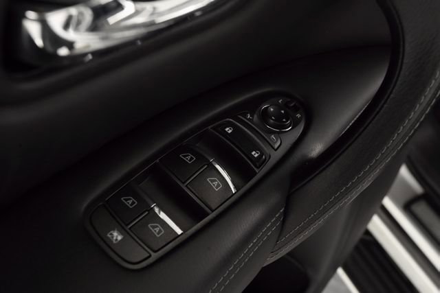 Used 2017 INFINITI QX80 4WD image 32