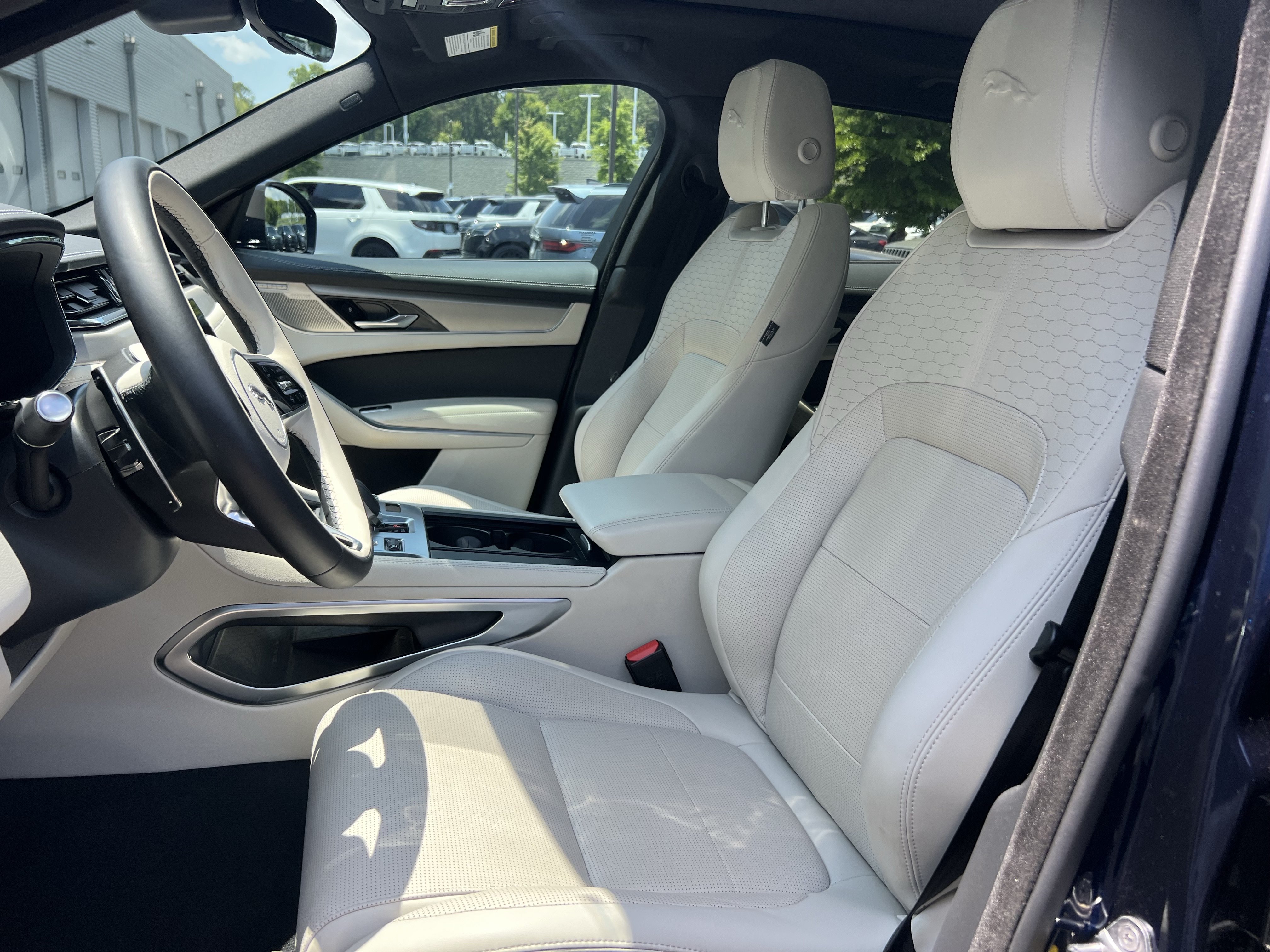 Used 2026 Jaguar F-PACE R-Dynamic S AWD/4WD image 16