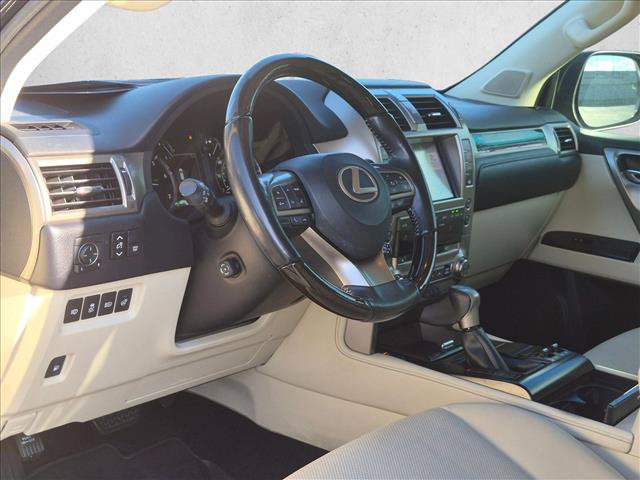 Used 2021 Lexus GX 460 Premium w/ Premium Package AWD/4WD image 10