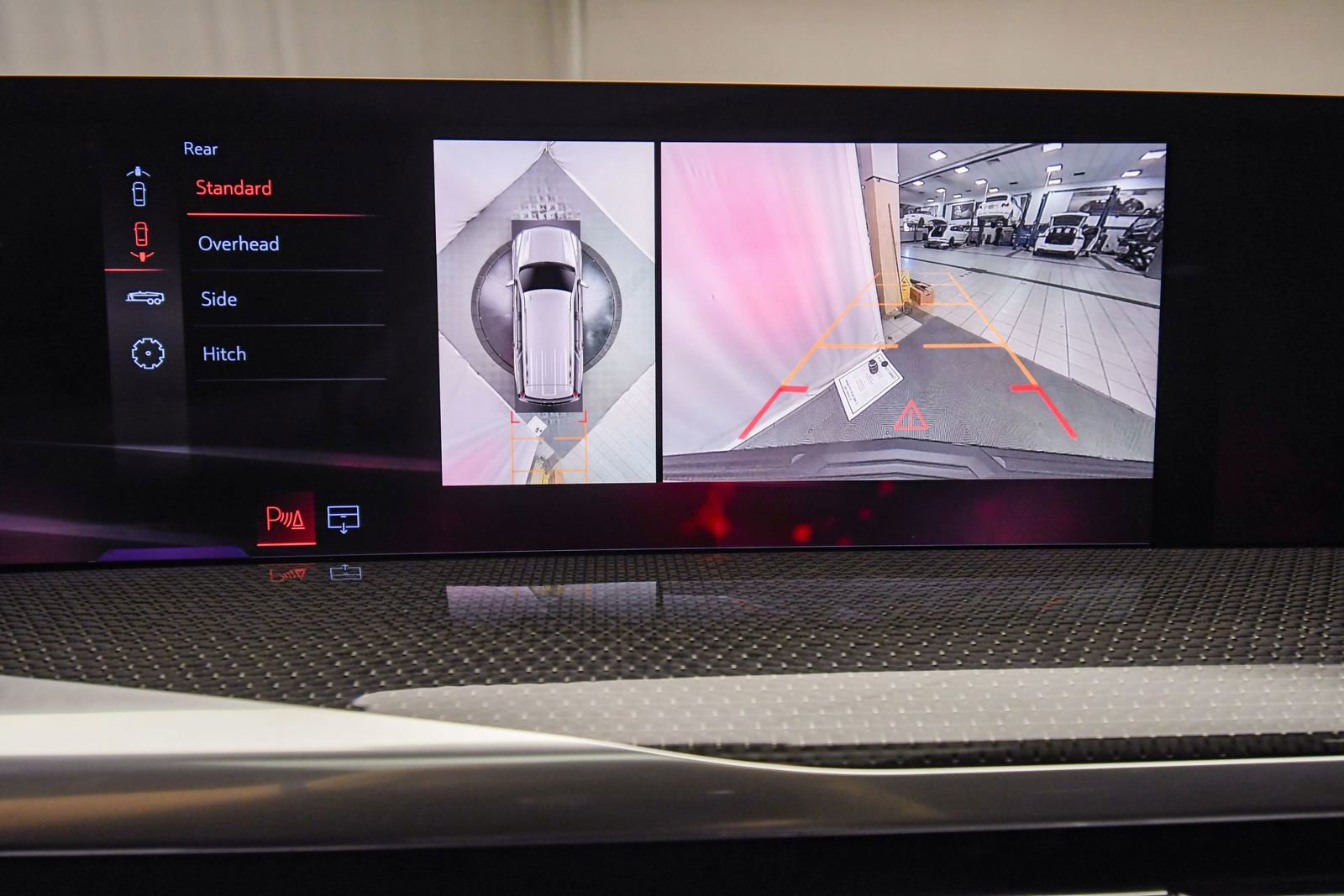 Used 2025 Cadillac Escalade V w/ LPO, ONYX Package image 45