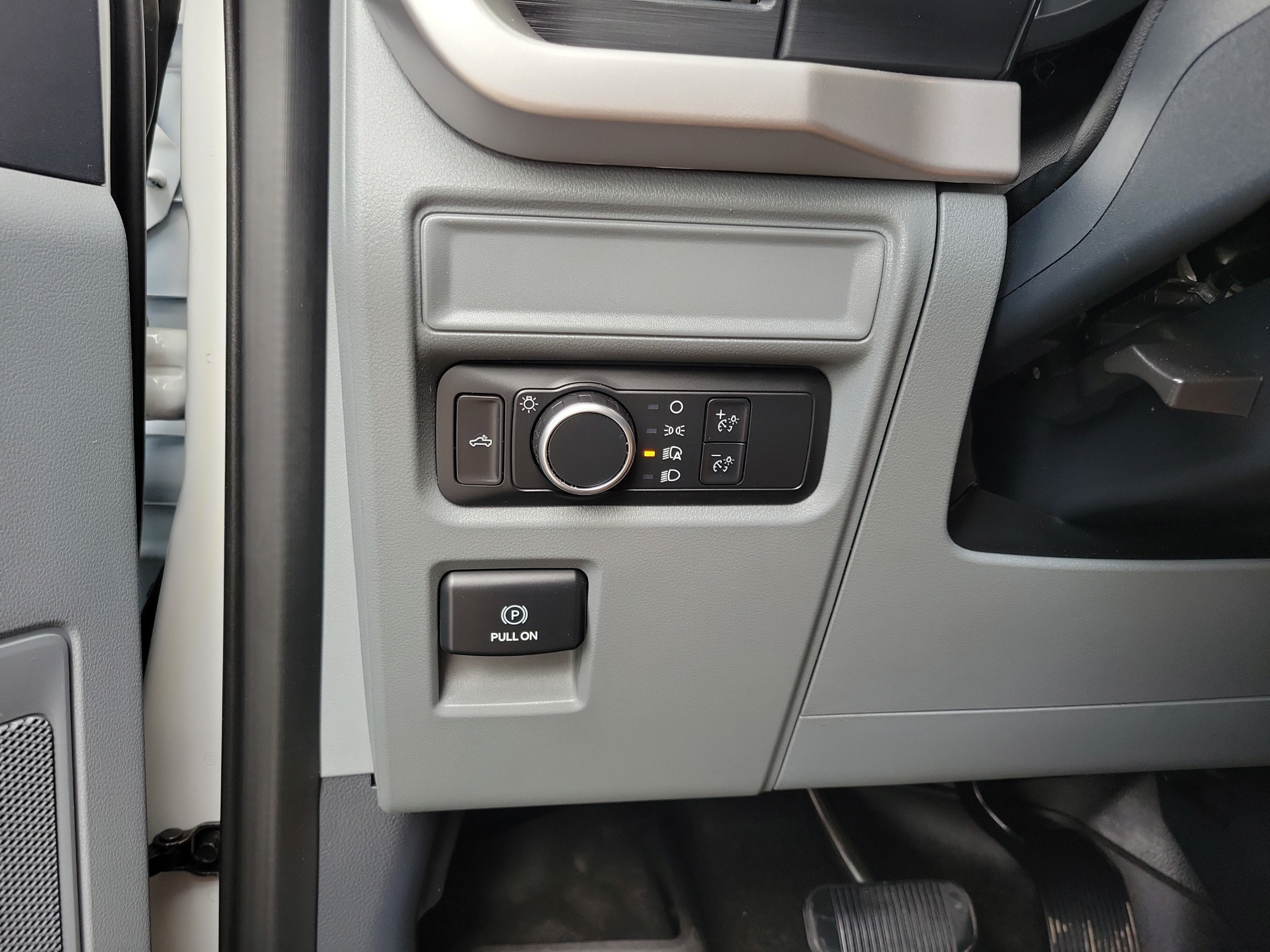 Used 2022 Ford F150 XL w/ Equipment Group 101A High AWD/4WD image 16