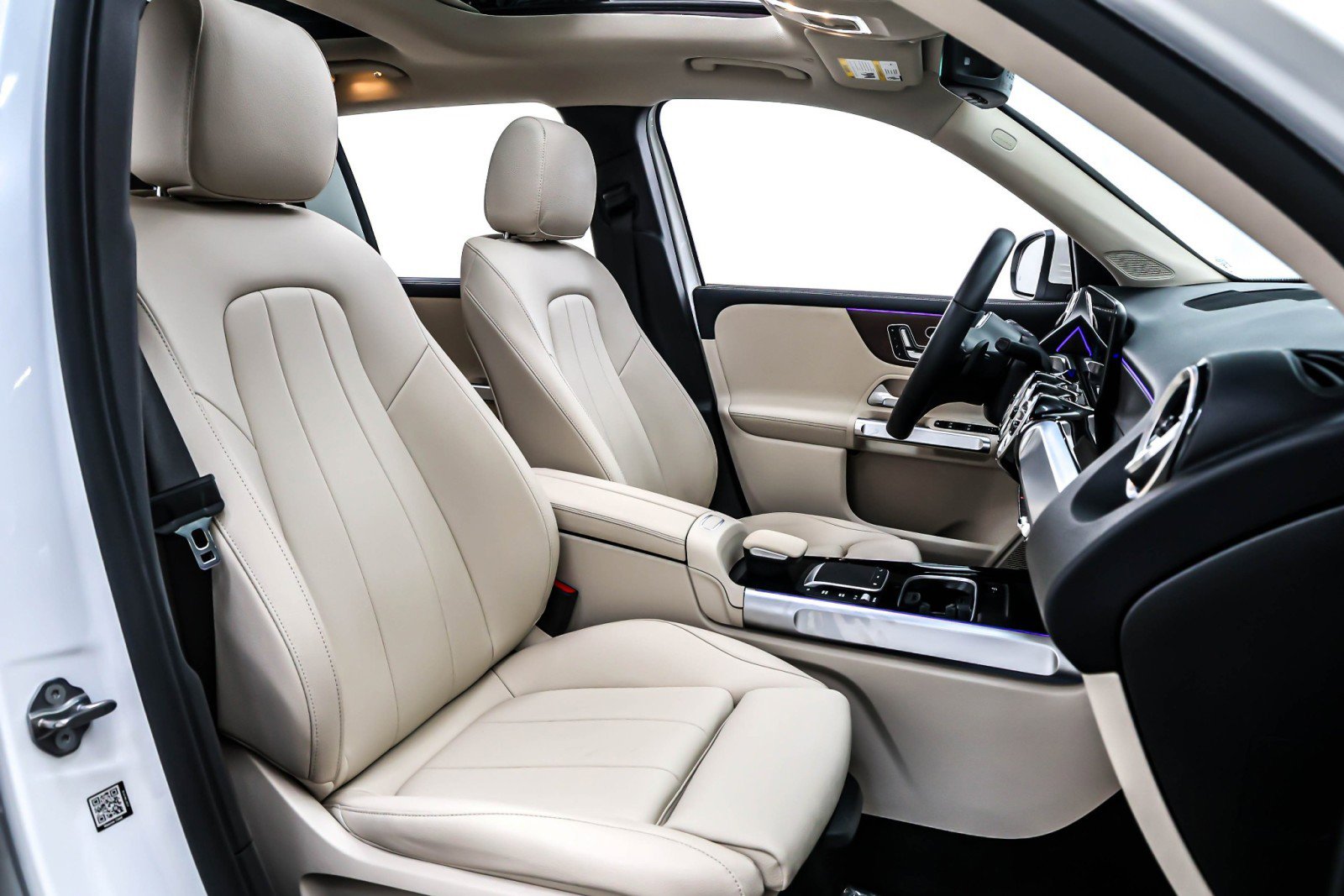 Used 2023 Mercedes-Benz GLB 250 image 6