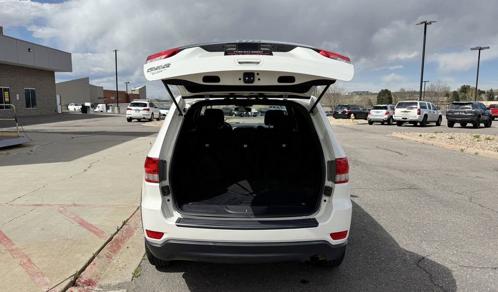 Used 2012 Jeep Grand Cherokee Laredo AWD/4WD image 8