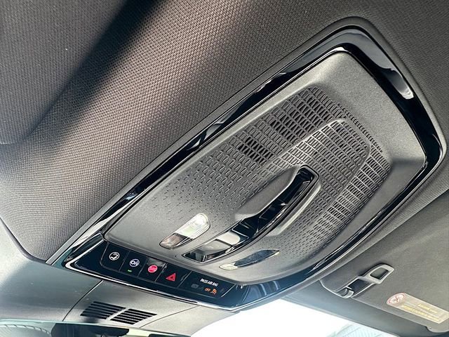 New 2025 Cadillac Lyriq Luxury image 22