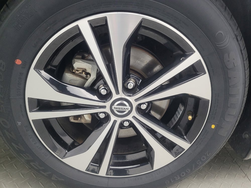Used 2022 Nissan Sentra SV FWD image 31