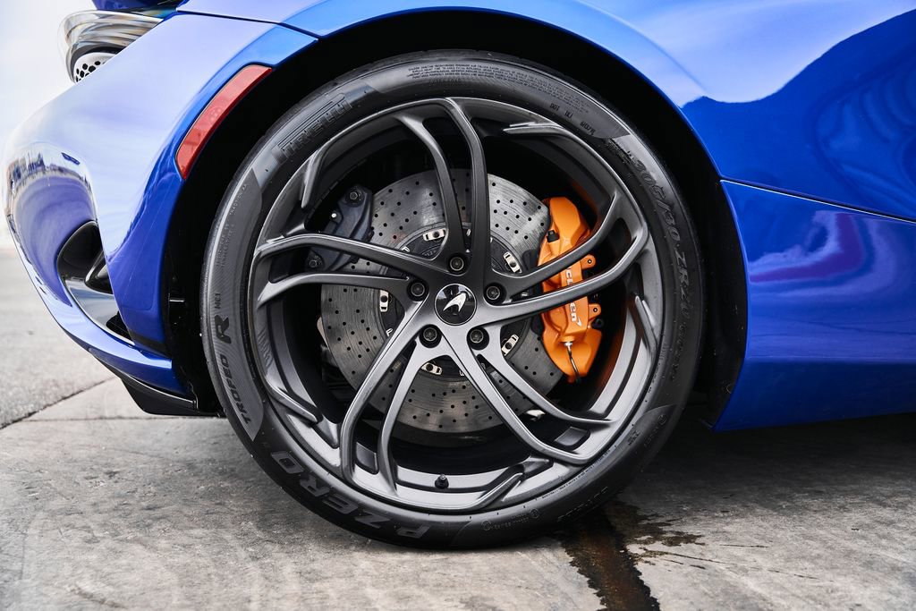 Used 2024 McLaren 750S RWD image 24