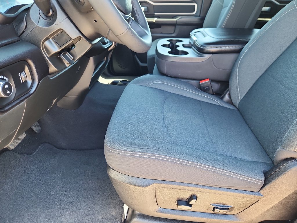 Certified 2025 RAM 2500 Big Horn AWD/4WD image 7