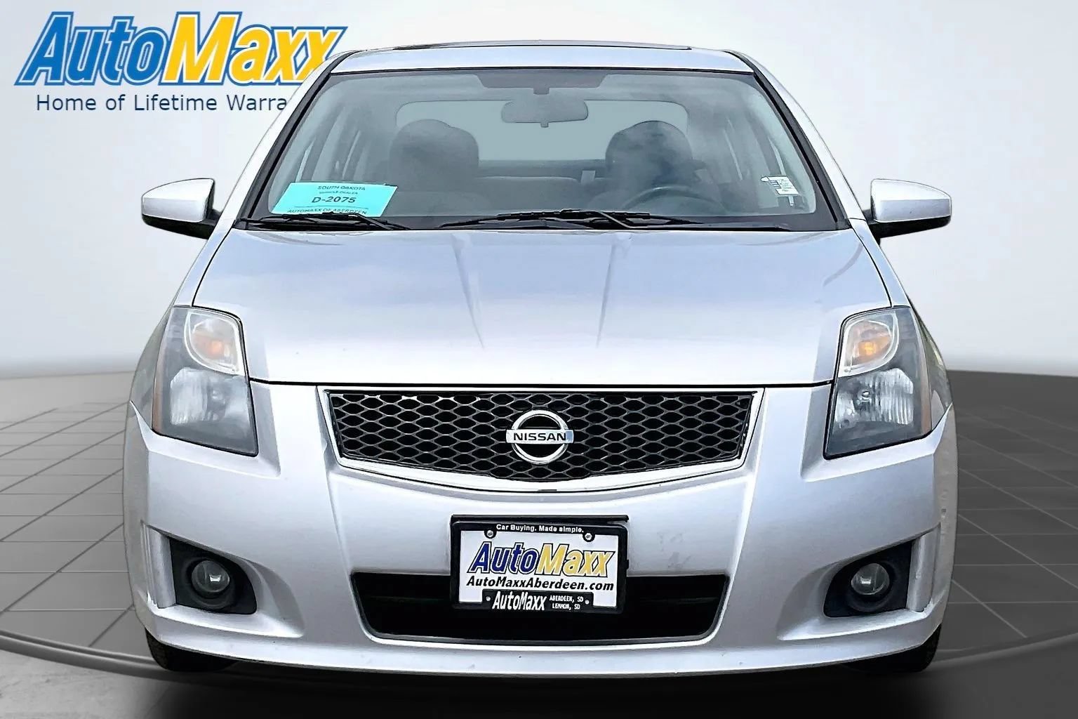 Used 2012 Nissan Sentra 2.0 SR w/ Special Edition Pkg FWD image 2