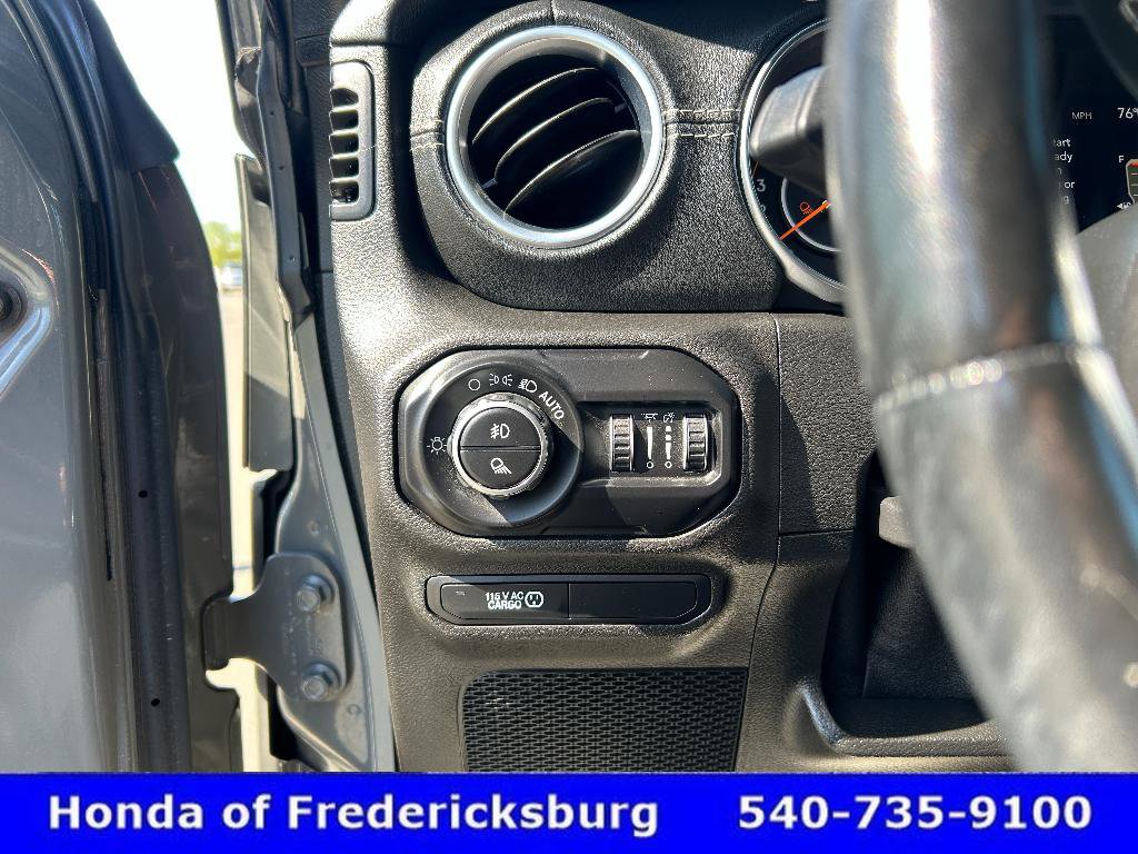 Used 2020 Jeep Gladiator Overland image 25