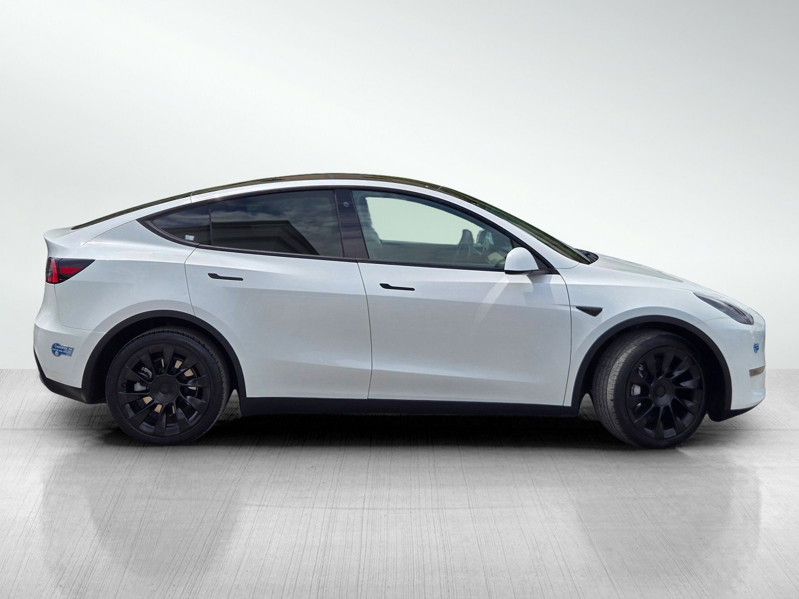 Used 2021 Tesla Model Y Long Range AWD/4WD image 3