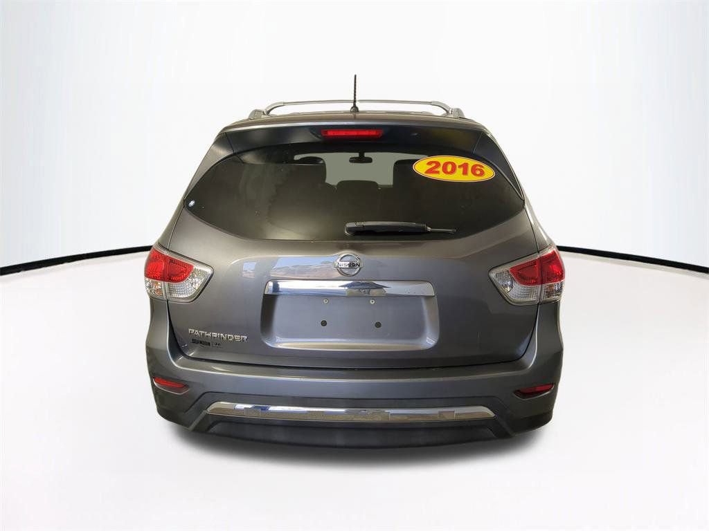 Used 2016 Nissan Pathfinder S image 6