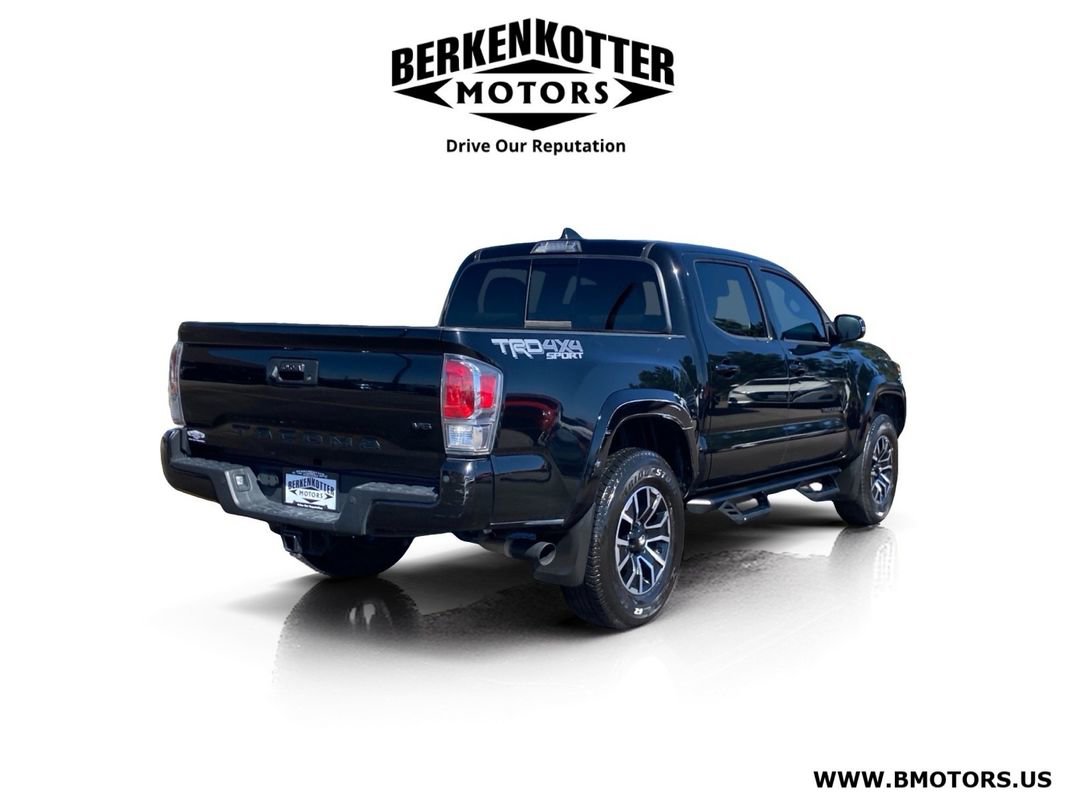 Used 2022 Toyota Tacoma TRD Sport w/ Technology Package AWD/4WD image 7
