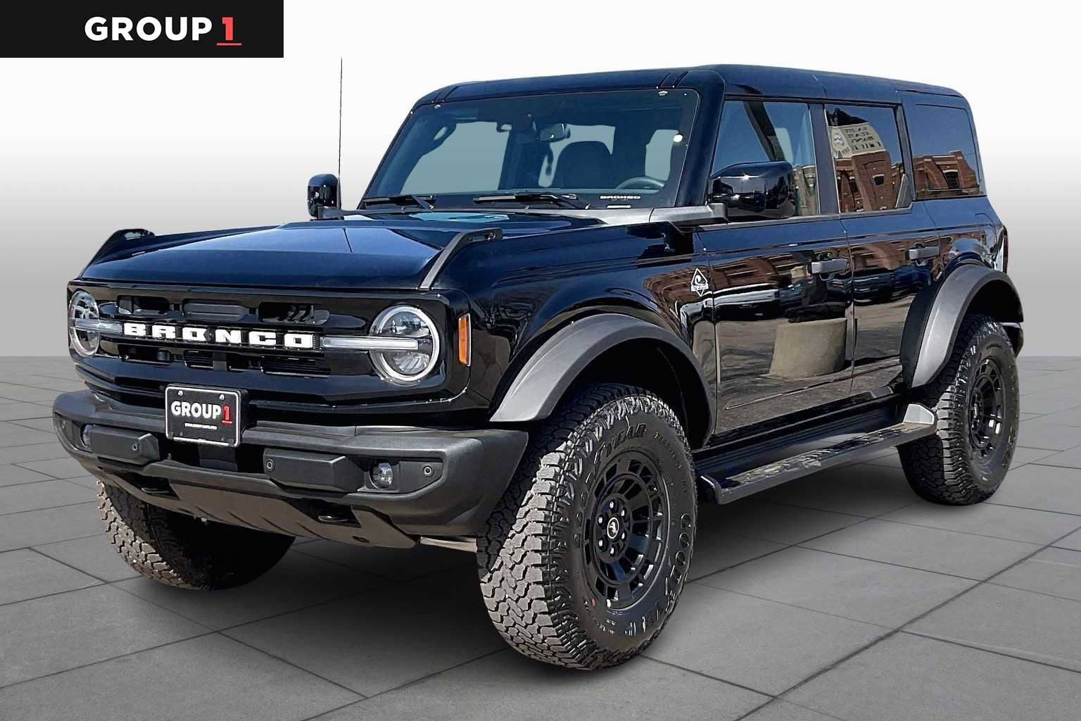 New 2026 Ford Bronco Outer Banks w/ Sasquatch Package AWD/4WD image 1