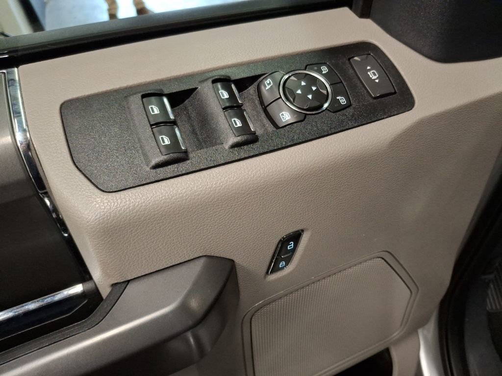 Used 2022 Ford F350 XLT w/ XLT Premium Package AWD/4WD image 13