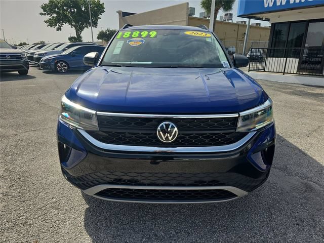 Used 2023 Volkswagen Taos S FWD image 2