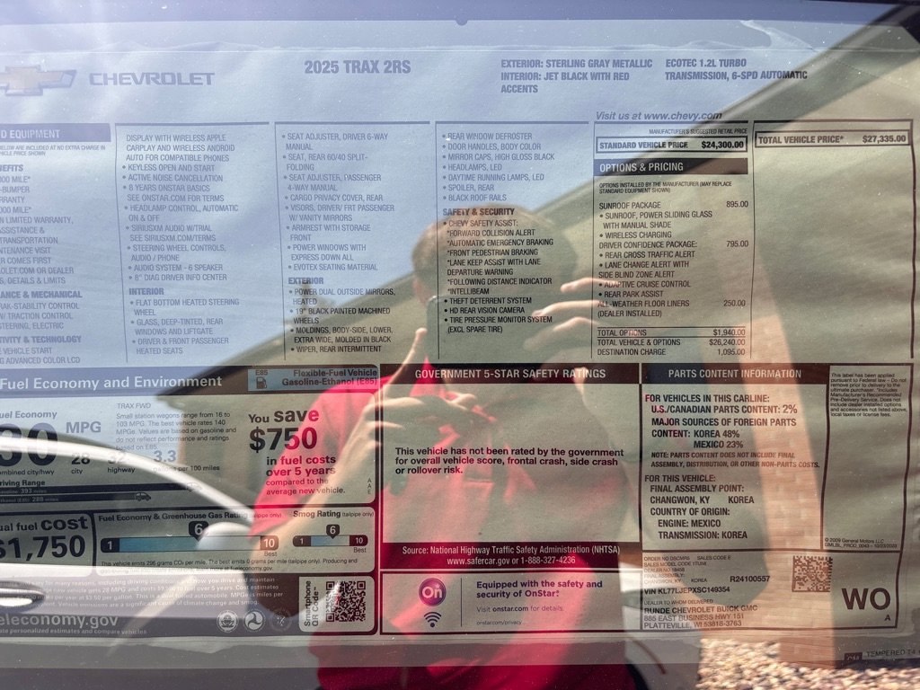 Used 2025 Chevrolet Trax RS w/ Sunroof Package image 22