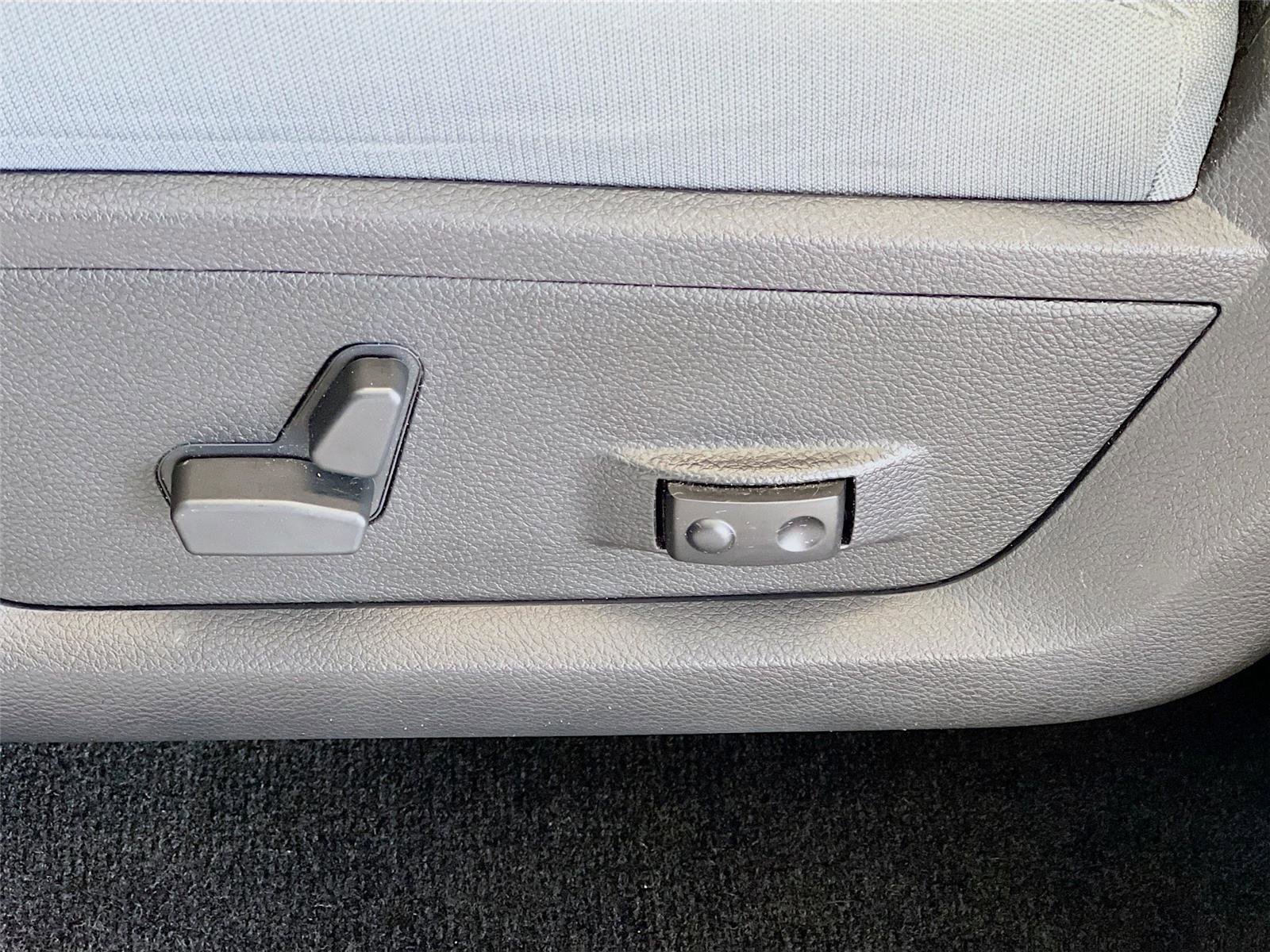 Used 2017 RAM 1500 Big Horn image 19