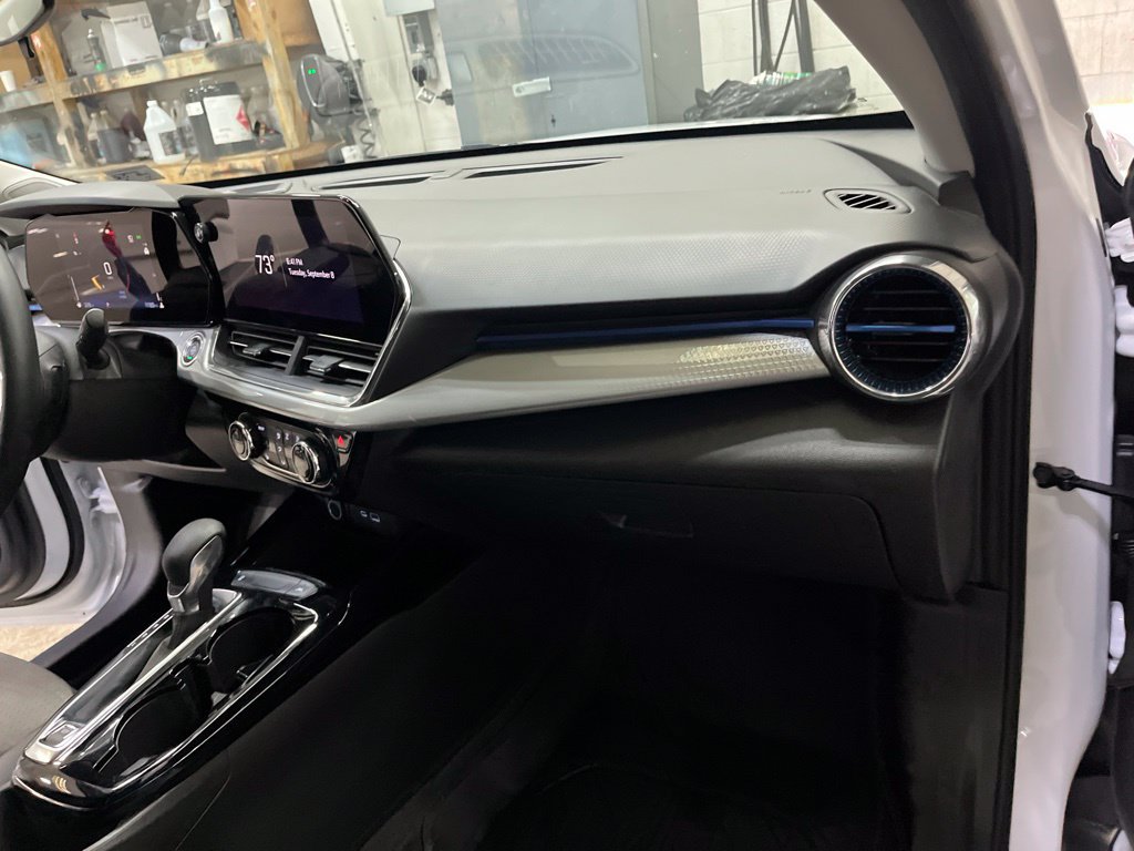 Used 2026 Chevrolet Trax LT w/ Midnight Edition FWD image 30