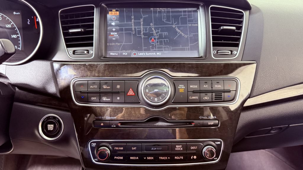 Used 2014 Kia Cadenza Premium w/ Technology Package FWD image 14