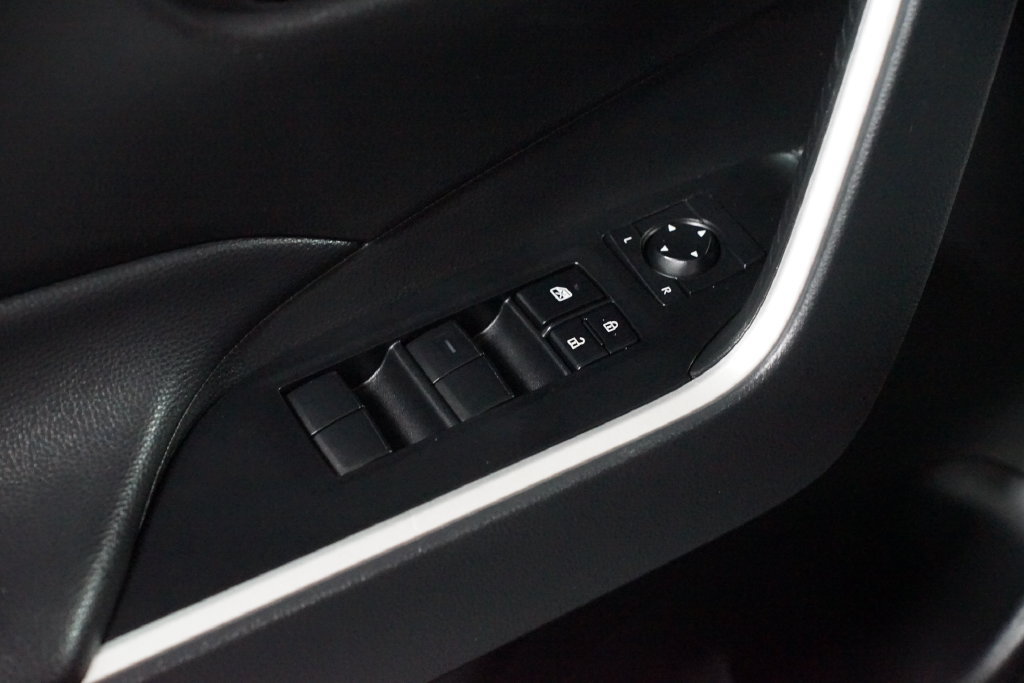 Certified 2025 Toyota RAV4 LE FWD image 30