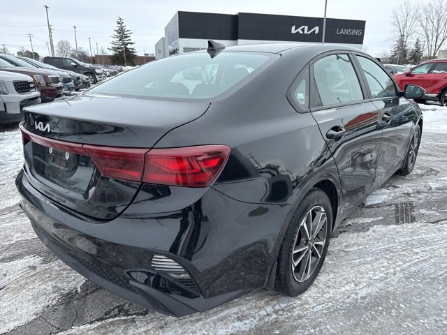 Used 2023 Kia Forte LXS w/ LXS Technology Package image 7