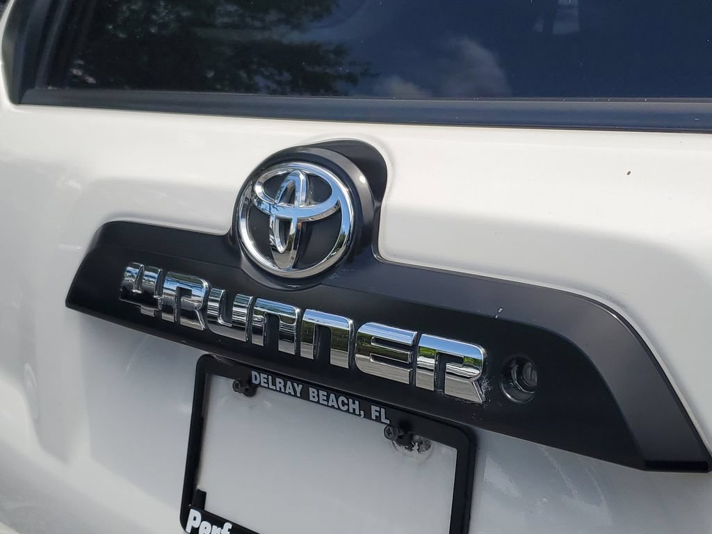Used 2019 Toyota 4Runner TRD Off-Road AWD/4WD image 9