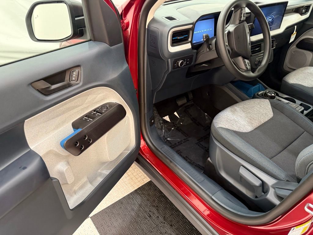 New 2025 Ford Maverick XLT w/ Equipment Group 302A image 29