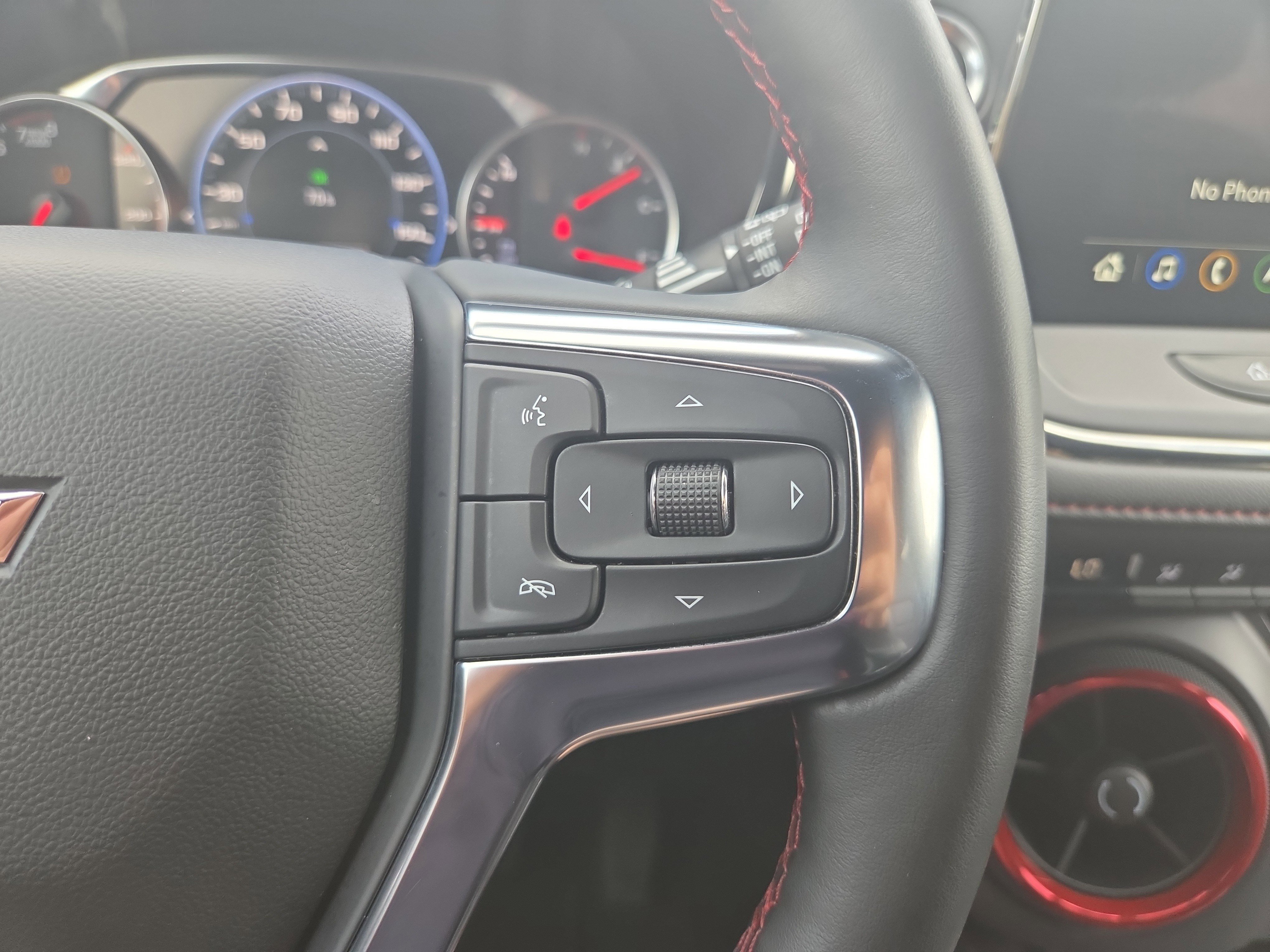 Used 2025 Chevrolet Blazer RS FWD image 12