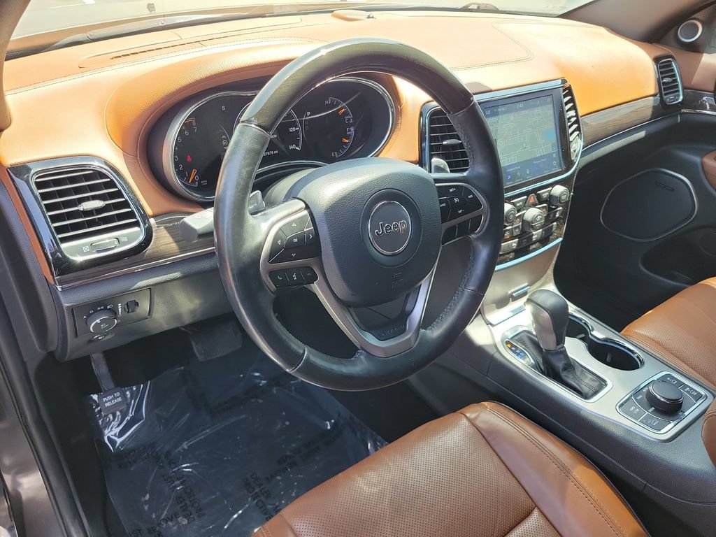 Used 2020 Jeep Grand Cherokee Overland AWD/4WD image 25