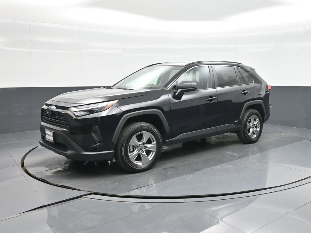 Used 2025 Toyota RAV4 LE image 23