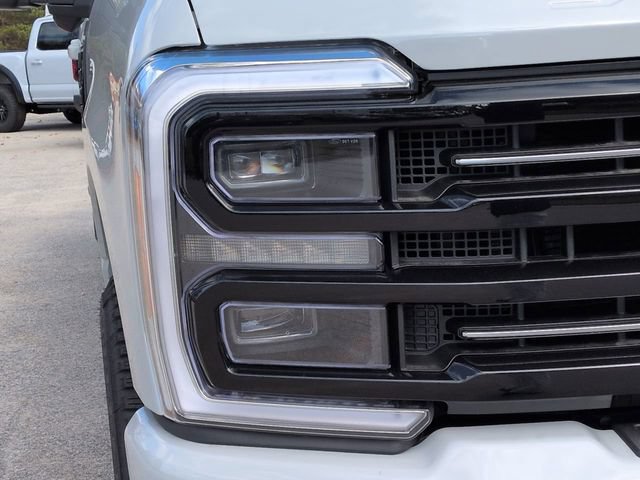 New 2026 Ford F250 Platinum AWD/4WD image 9