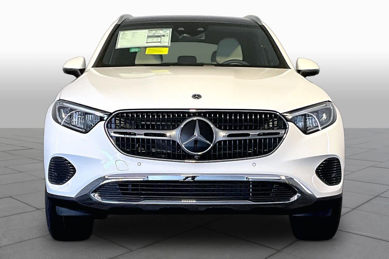New 2027 Mercedes-Benz GLC 350e 4MATIC image 2