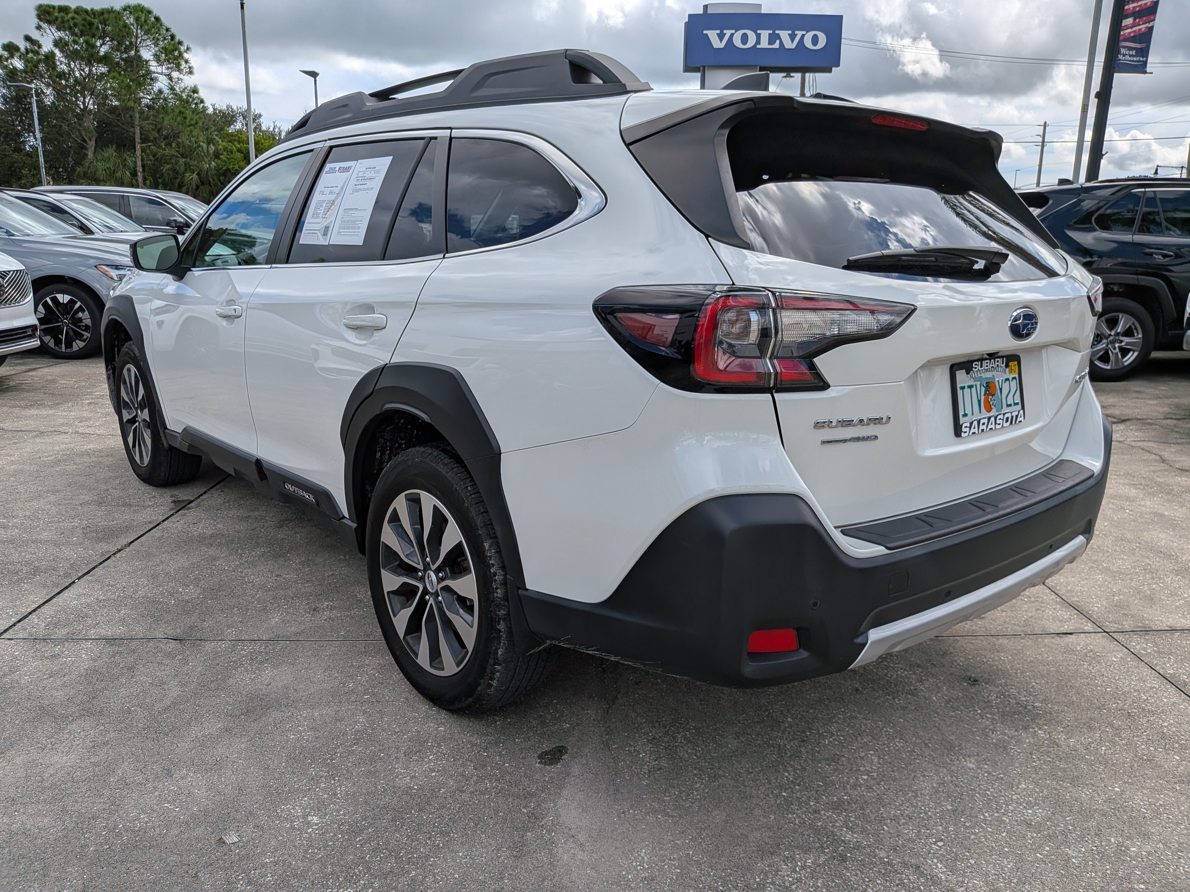 Certified 2024 Subaru Outback Limited AWD/4WD image 6