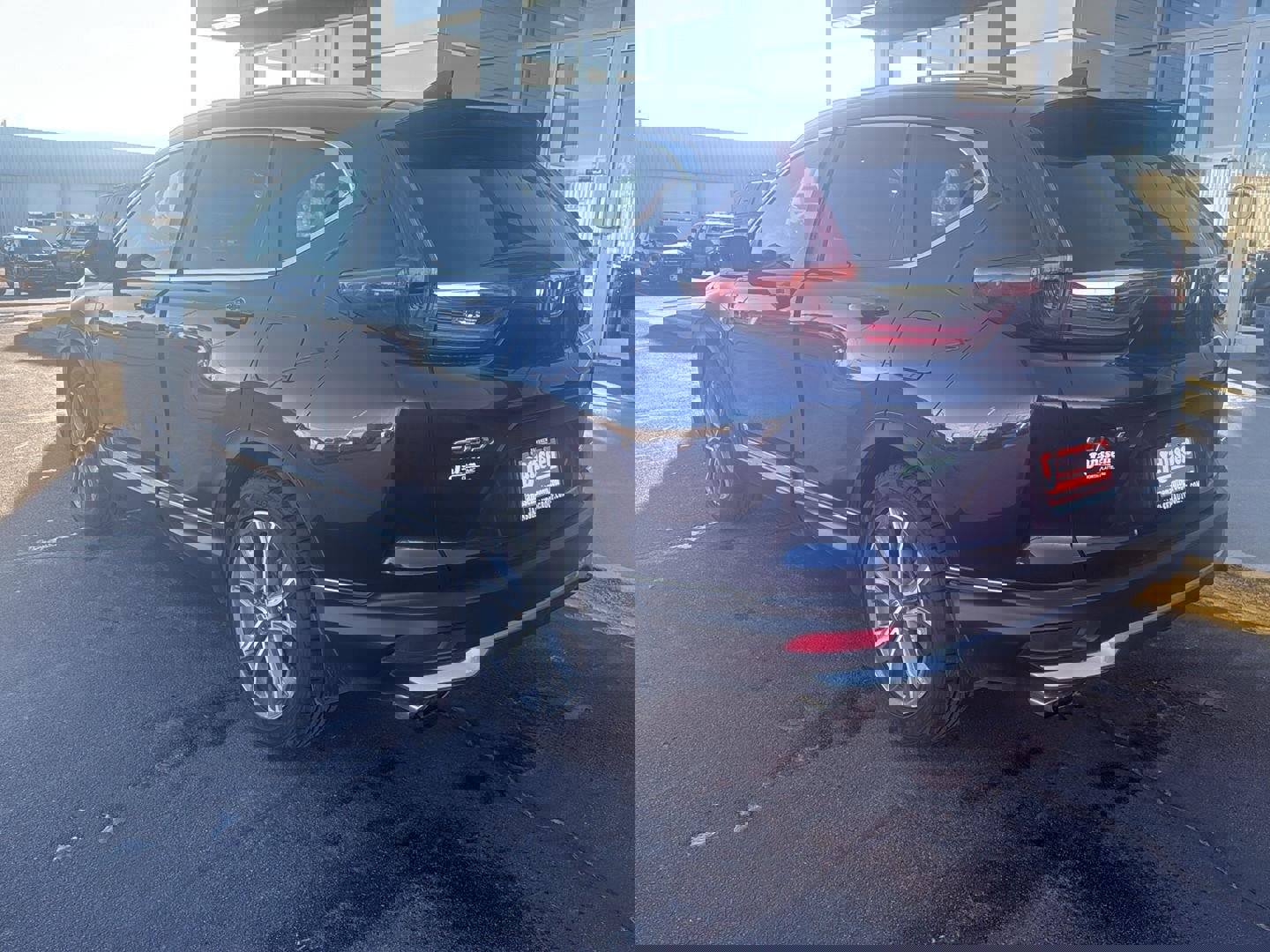 Used 2020 Honda CR-V Touring image 2