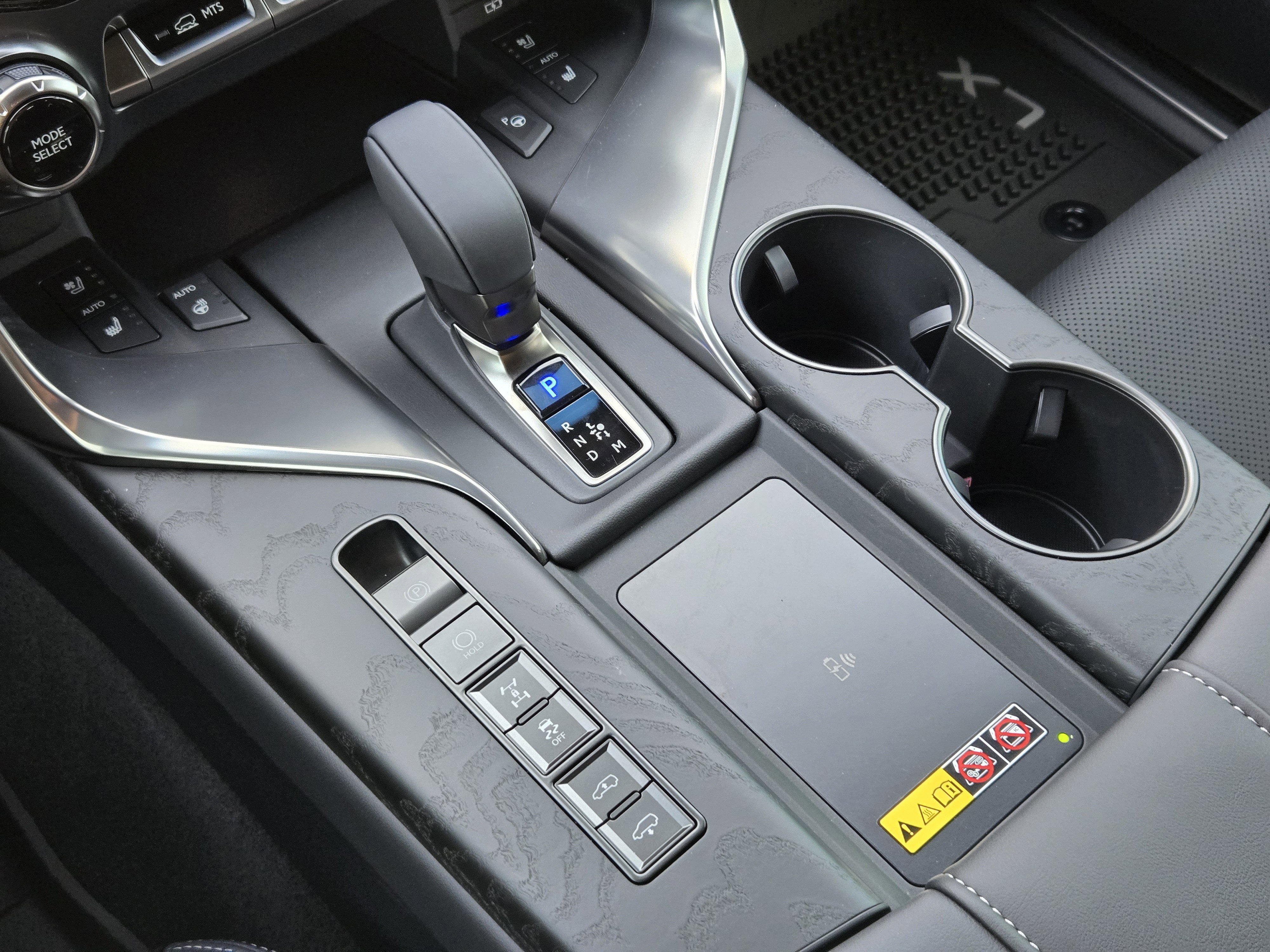 New 2026 Lexus LX 700h Luxury image 14