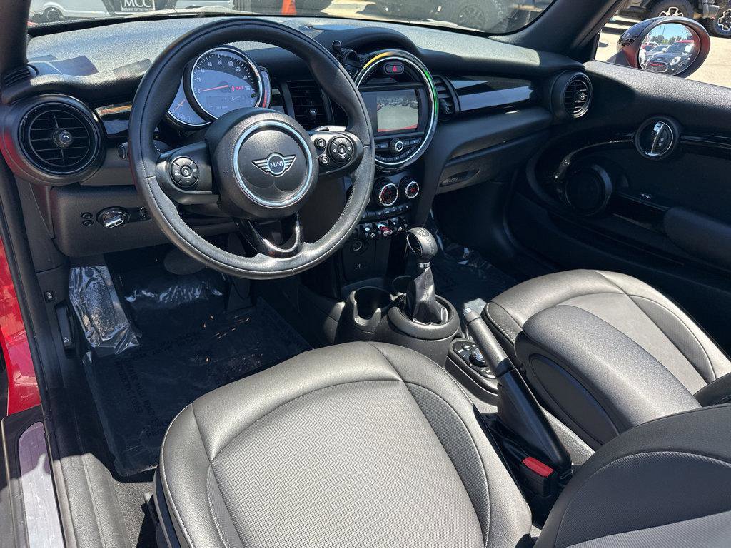 Used 2019 MINI Cooper Convertible image 16