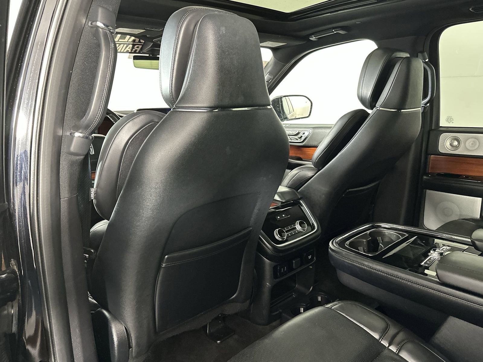 Used 2020 Lincoln Navigator Reserve w/ Equipment Group 208A Reserve image 28