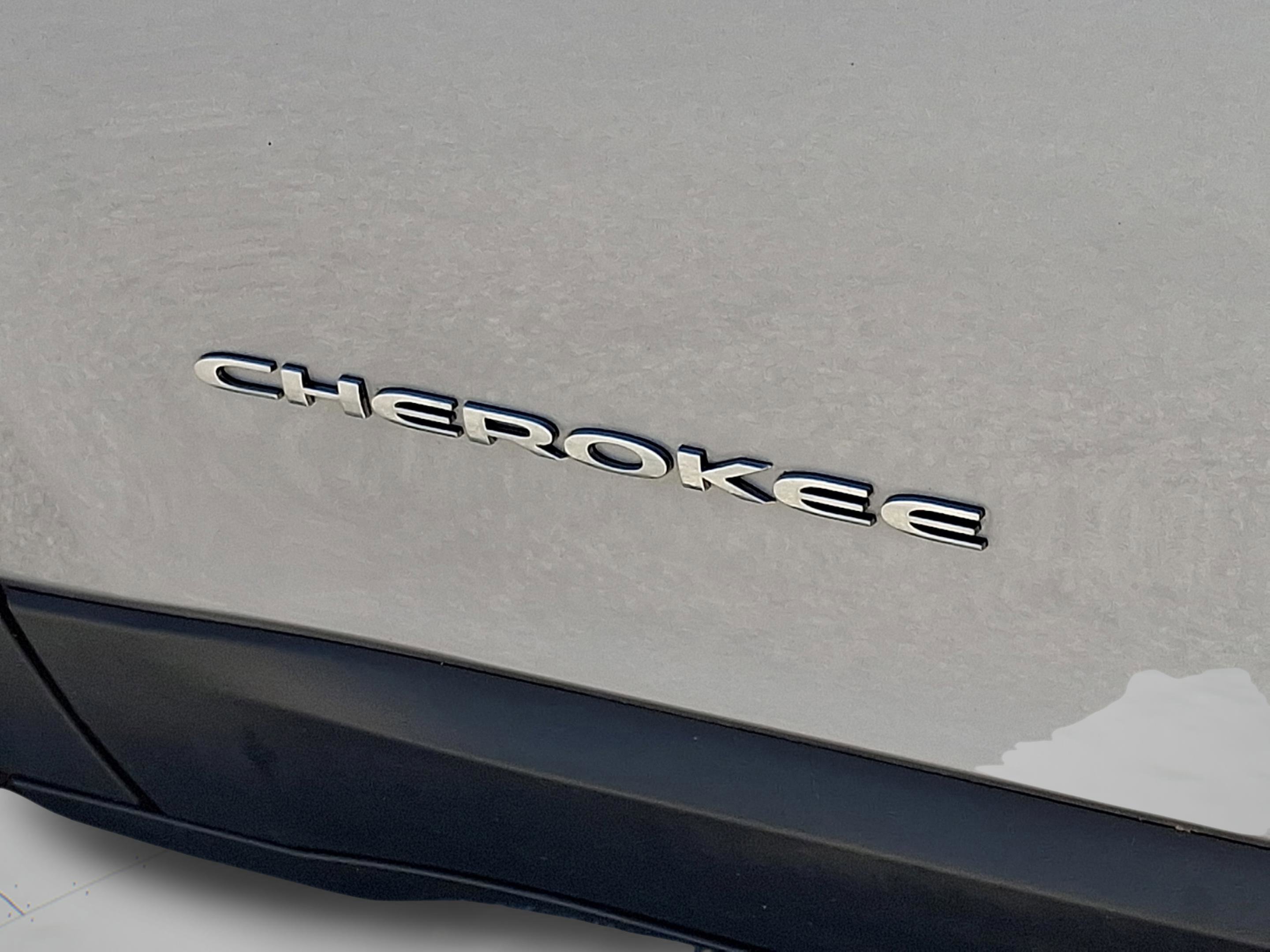 Certified 2019 Jeep Cherokee Latitude Plus AWD/4WD image 28