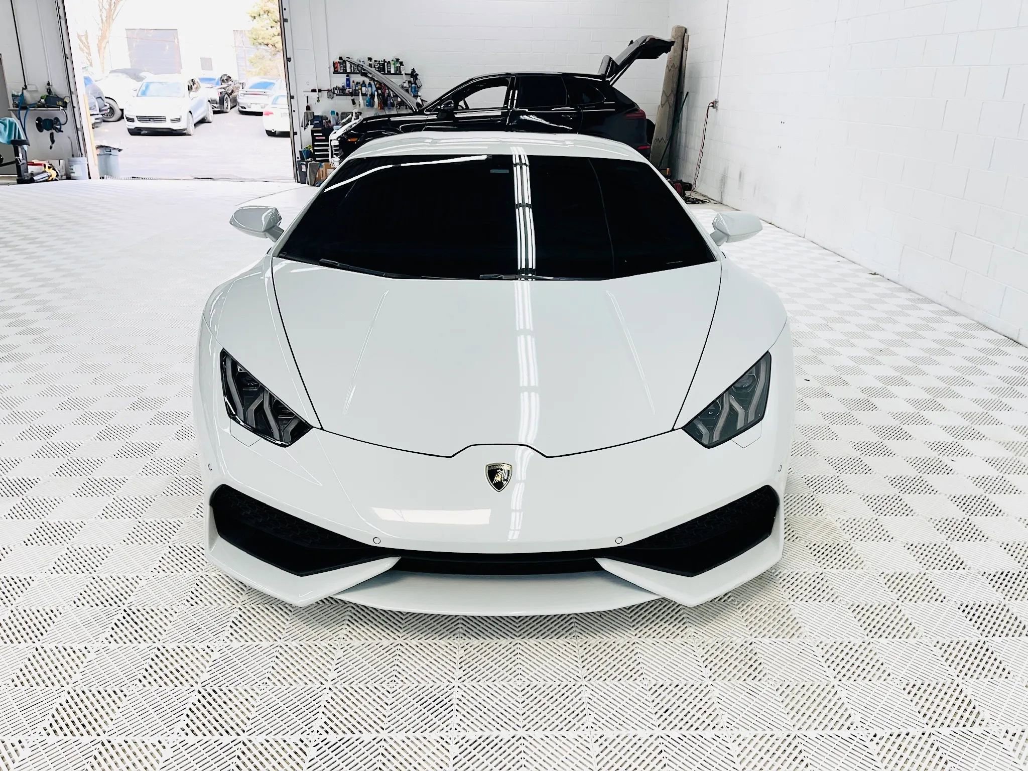 Used 2015 Lamborghini Huracan LP 610-4 AWD/4WD image 24