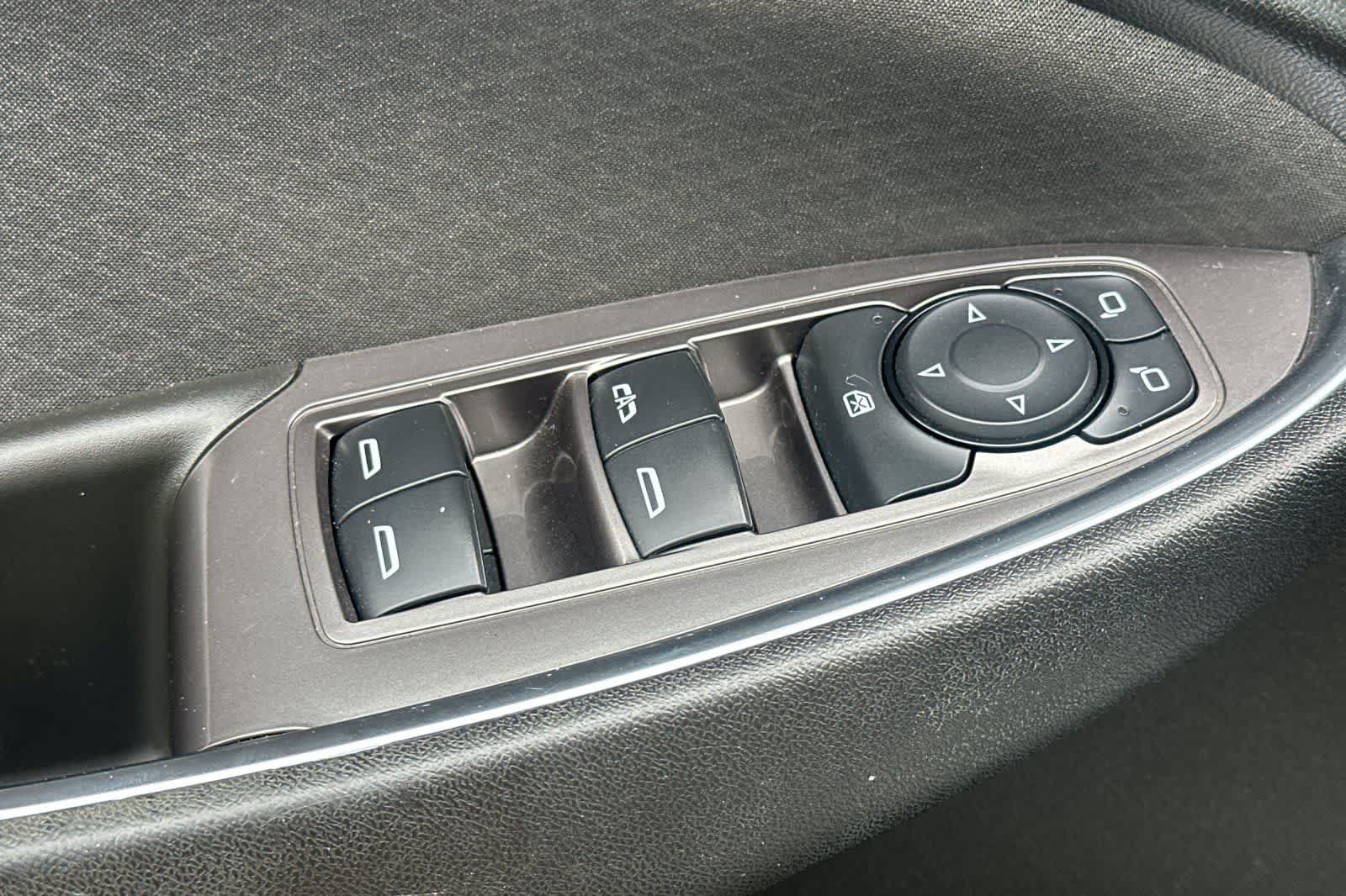 Used 2020 Chevrolet Malibu LT FWD image 13