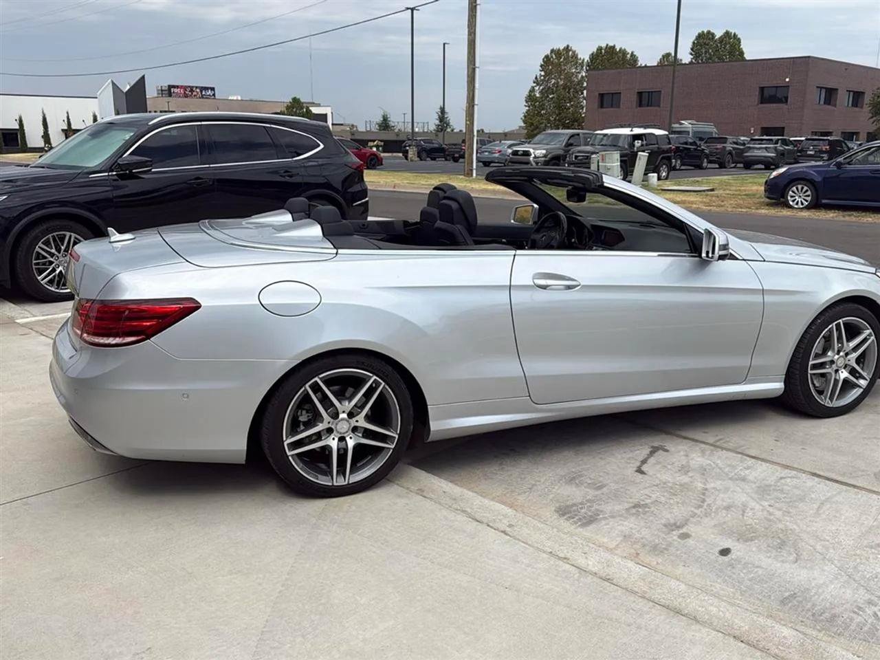 Used 2014 Mercedes-Benz E 550 Cabriolet image 9
