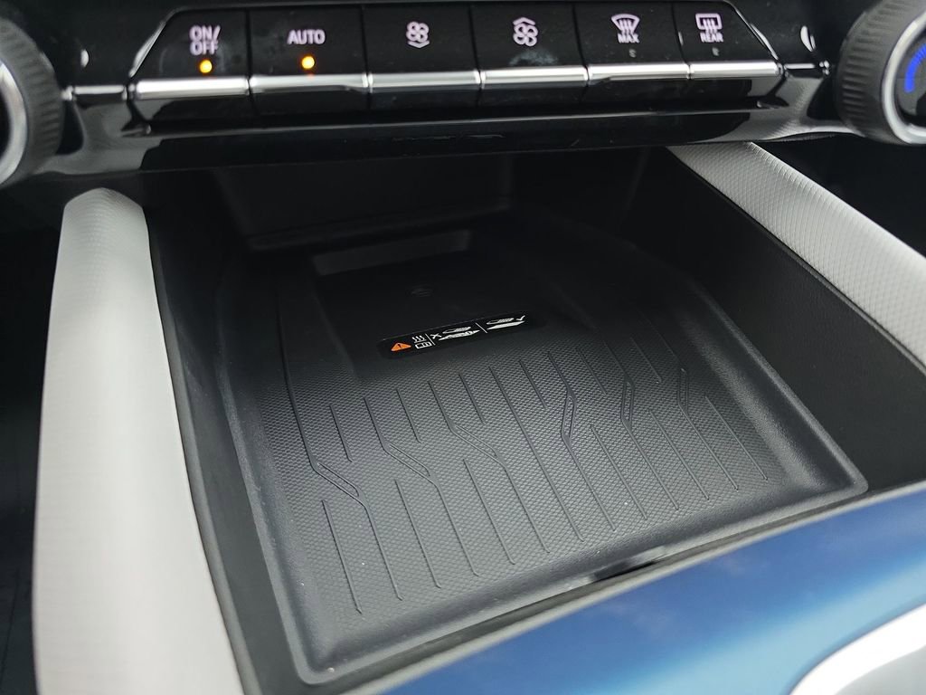 New 2026 Chevrolet Equinox EV LT w/ Convenience Package II image 18