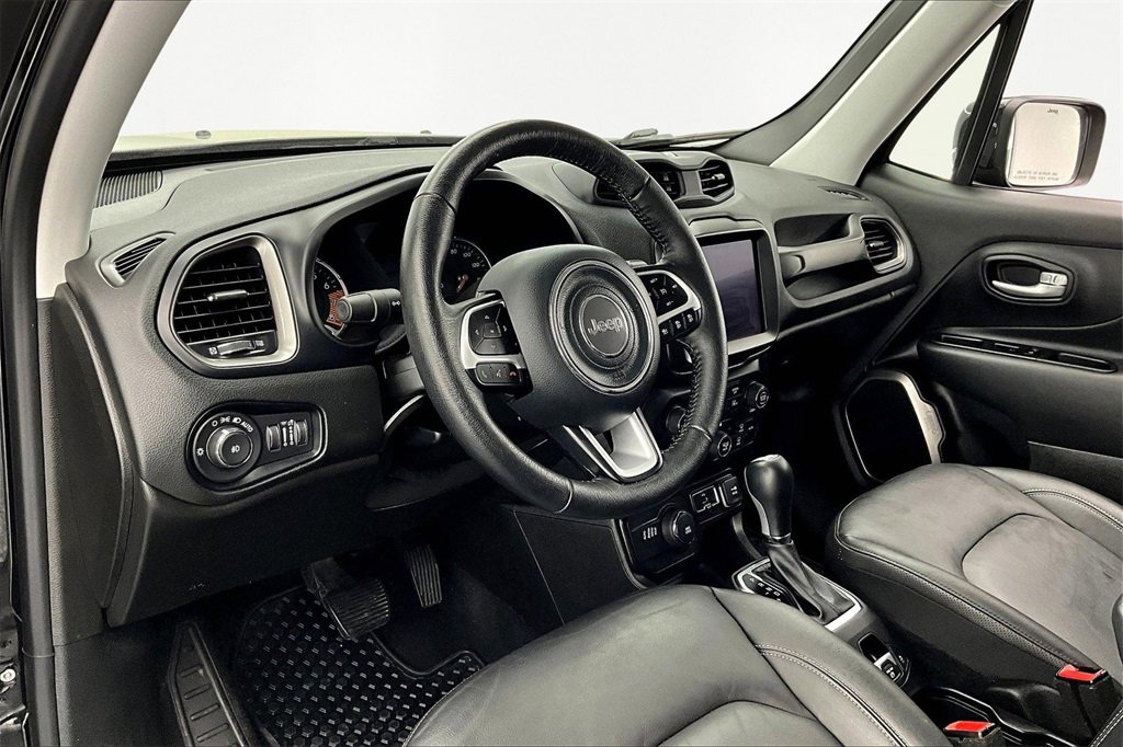 Used 2023 Jeep Renegade Limited image 14