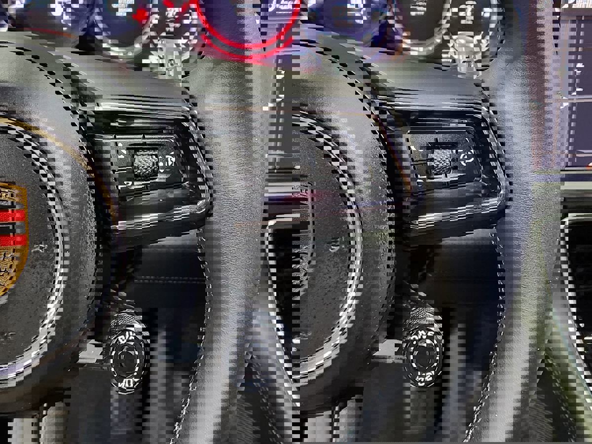 Used 2023 Porsche Panamera image 50