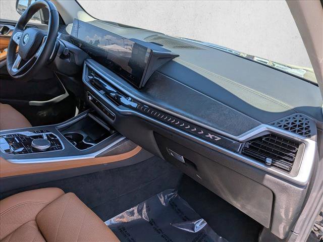 Used 2023 BMW X7 xDrive40i w/ Premium Package AWD/4WD image 23