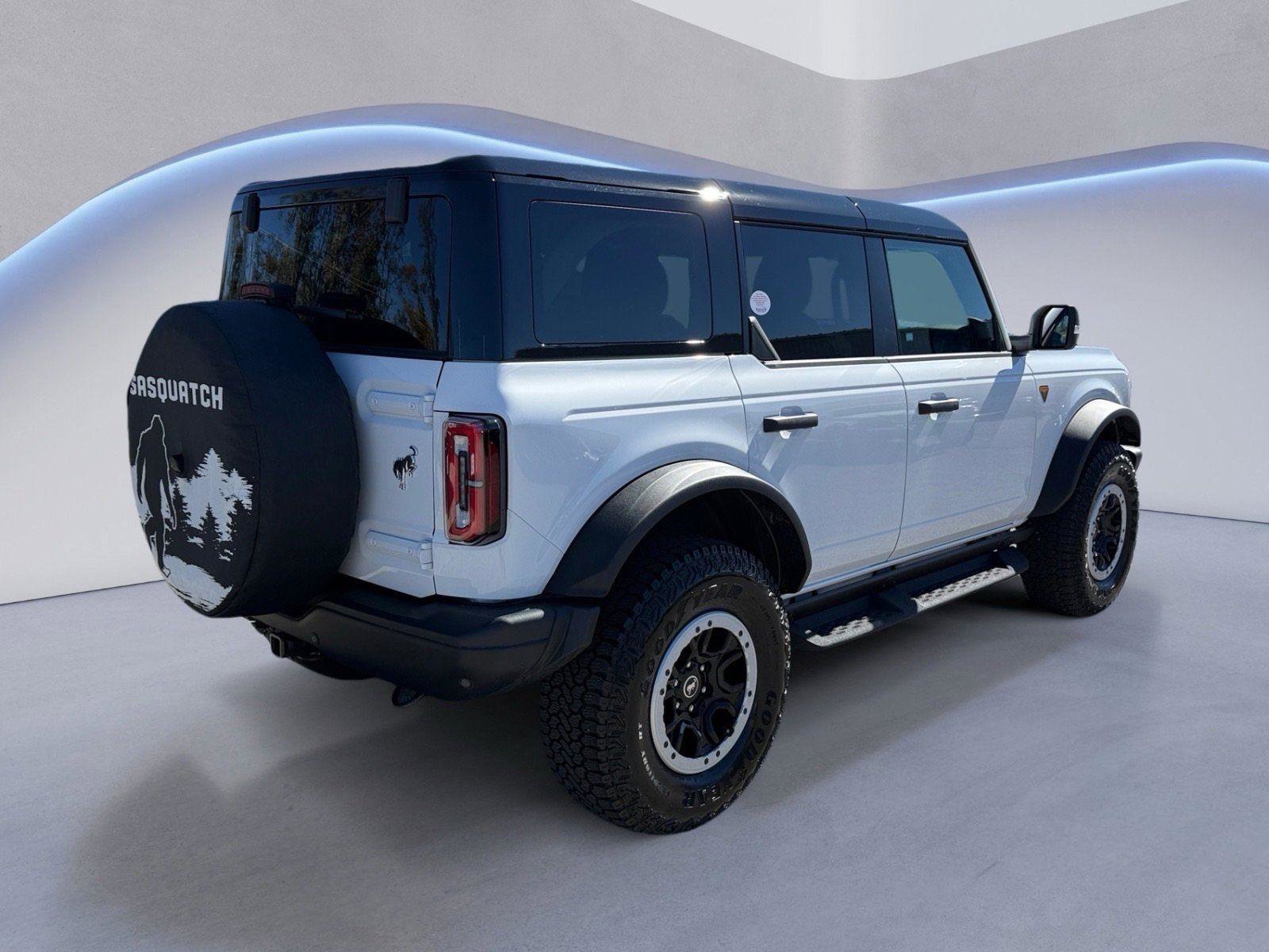 Certified 2025 Ford Bronco Badlands image 3